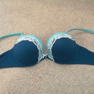 Body by Victoria 36D lightly worn